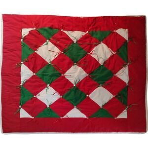 Handmade Cotton Christmas Quilt Tied Bows and Buttons Red Green‎ Lap Throw